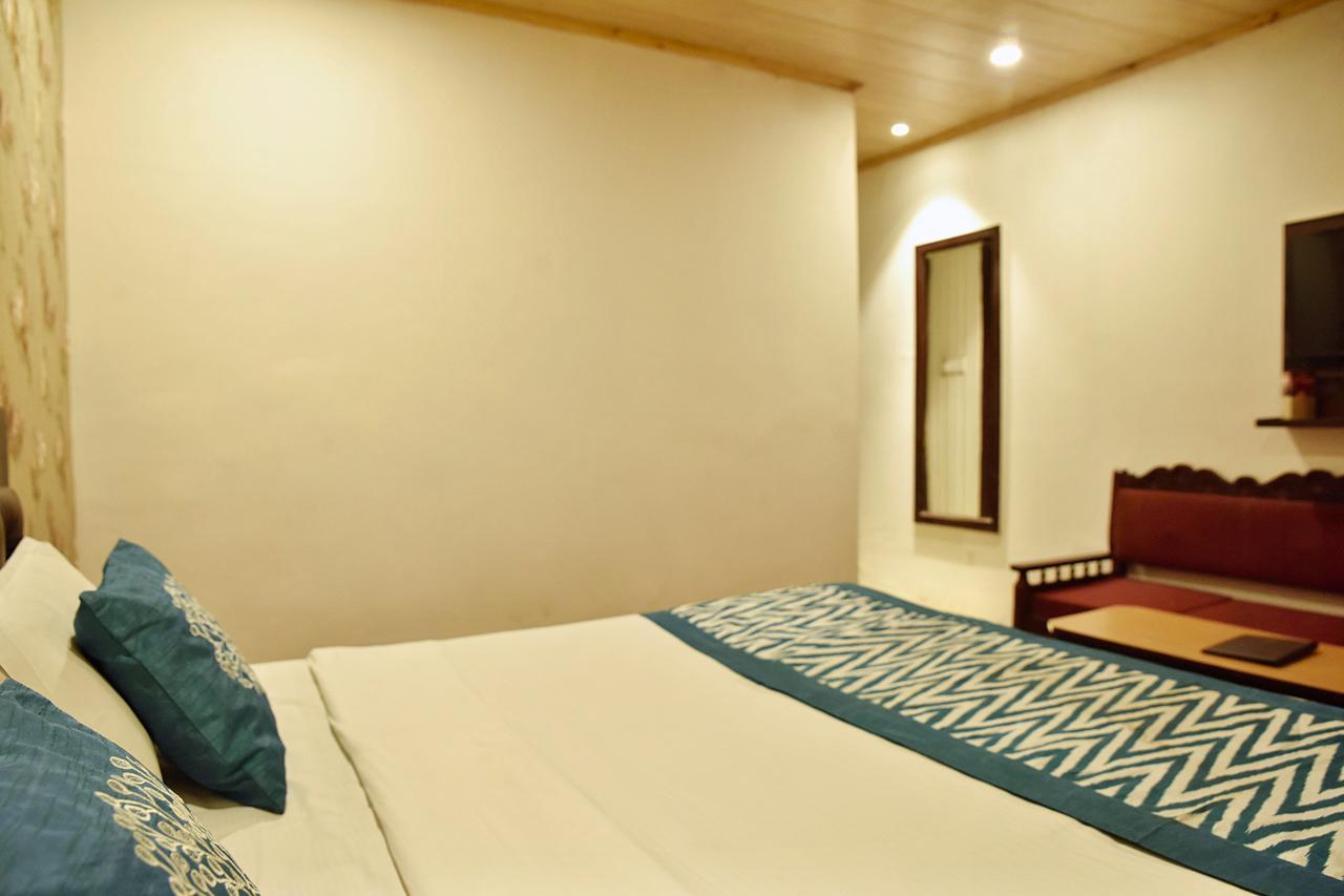 Oyo 8917 Hotel Crystal Palace 심라 외부 사진