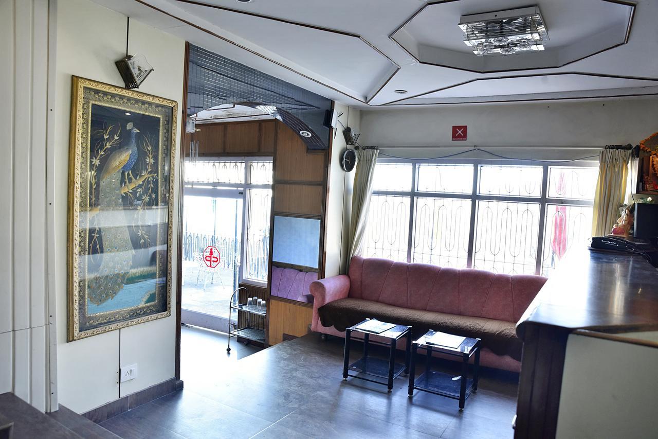 Oyo 8917 Hotel Crystal Palace 심라 외부 사진